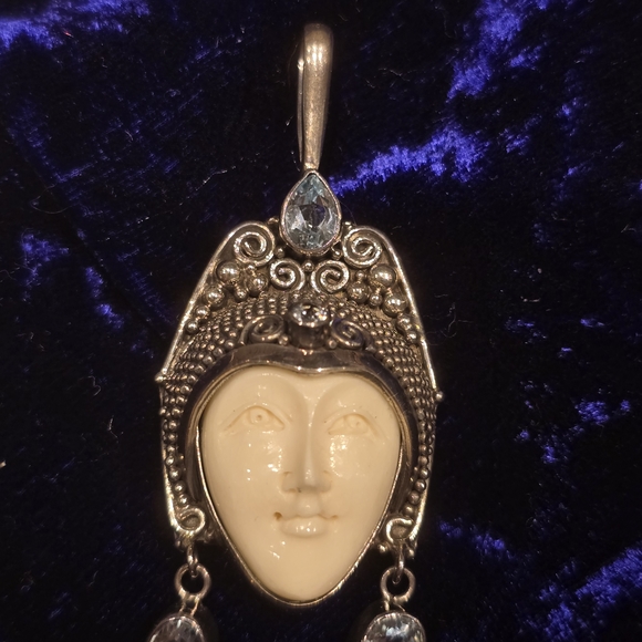 Bali Silver Pendant Necklace with Aquamarine Stones - Picture 10 of 14